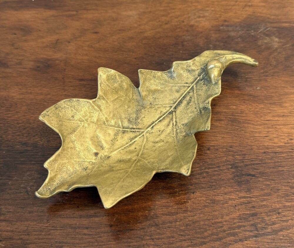 Vintage Bassick Sack LT4 Solid Brass Oak Leaf Acorn Footed Dish Tray MCM